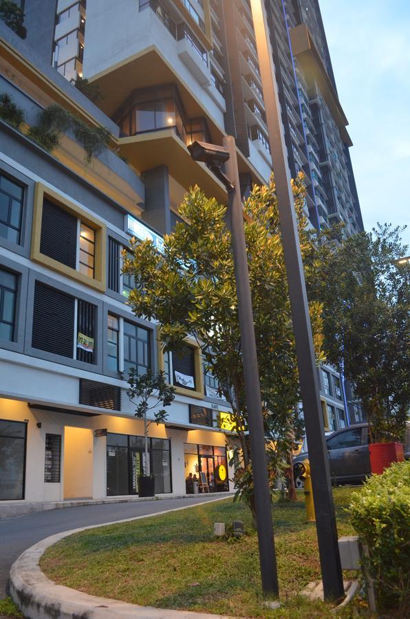 Casa Rv Homestay Mkh Boulevard Каджанг Екстериор снимка